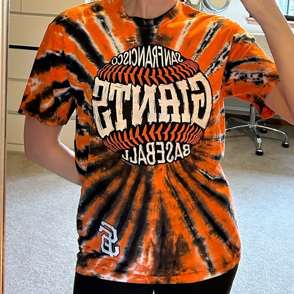 San Francisco Giants Burst Tie-Dye T-Shirt - Picture 6 of 6